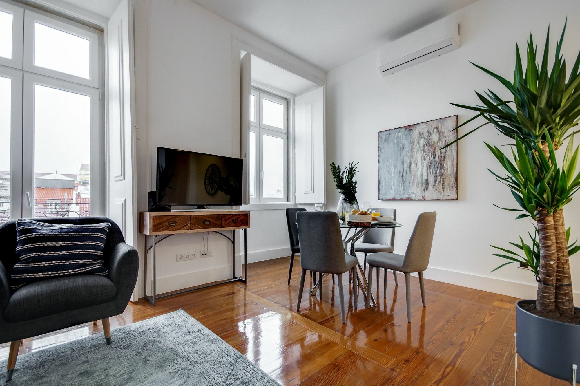 Sweet Inn Apartment - Chiado Luxury Lisbon Exterior photo