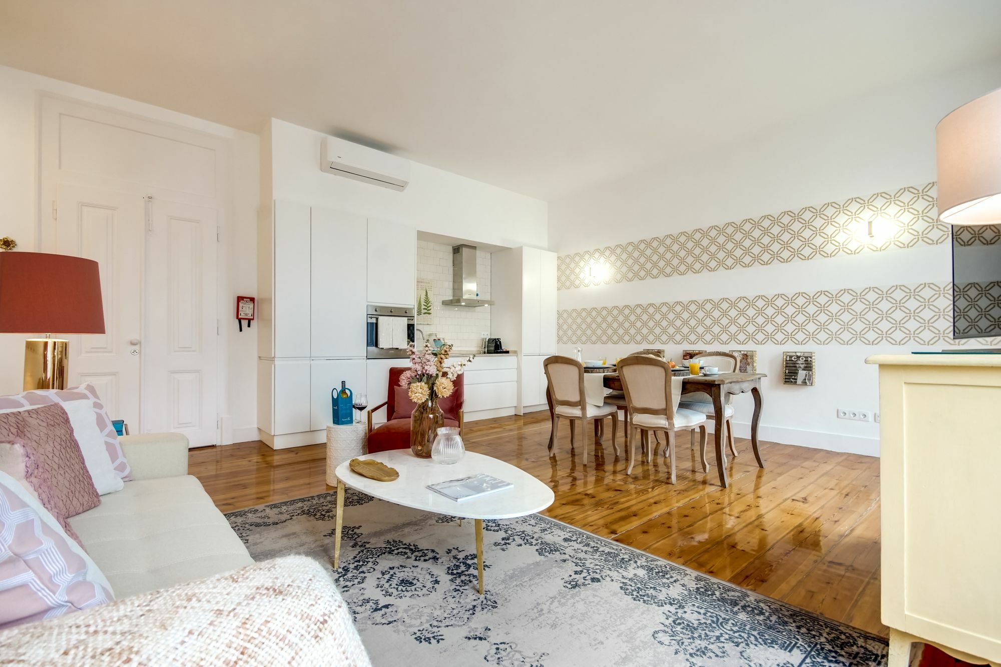 Sweet Inn Apartment - Chiado Luxury Lisbon Exterior photo